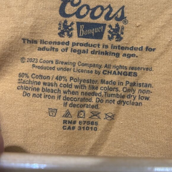 EUC Coors Women's Bull Graphic T-Shirt Size Medium - Picture 5 of 9